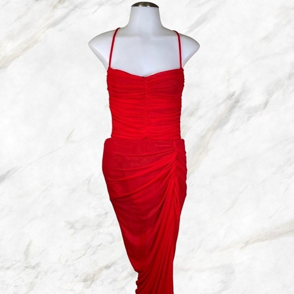 Michael Costello xRevolve Follie Gown in Red - Picture 5 of 12